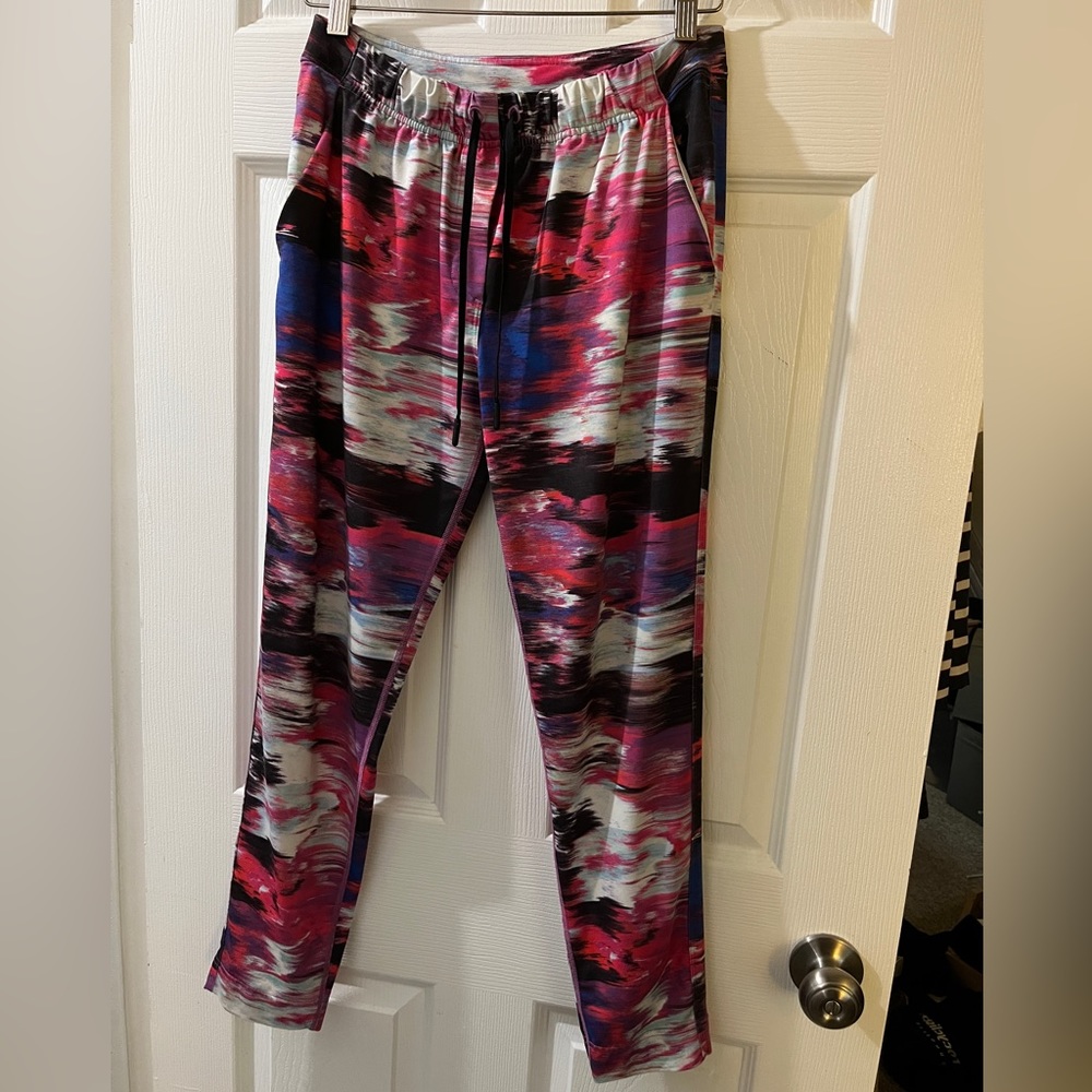 Lululemon 6 pink multicolor casual pants joggers tapered with pockets super soft